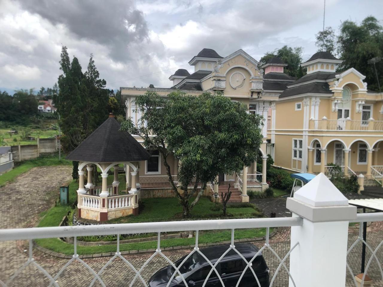Eton Asia Villas-Kota Bunga Puncak Zewnętrze zdjęcie